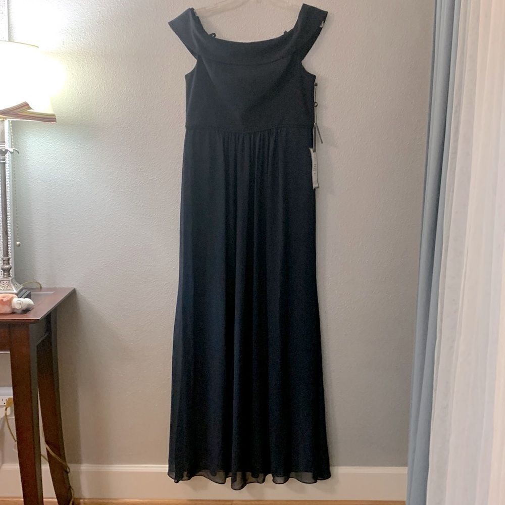 ADRIANNA Papell Crepe Chiffon Gown off shoulder back zip fully lined NWT sz 12